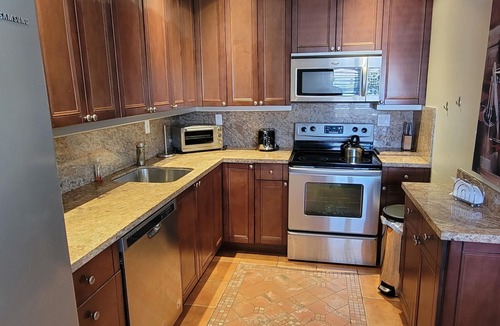 Harbor Village Condo | Pompano Holiday Gem