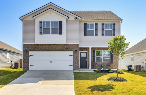 Fountain Inn House | Pool Access, 2 Mi to Main St: Fountain Inn Home!