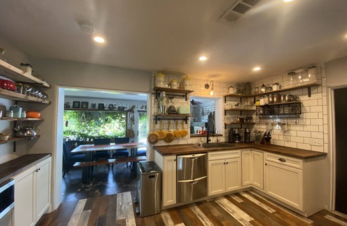 Seminole House | Pool, Bar, Hottub! Central location. Near Beaches and Airports.Dog friendly