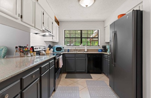 Brunswick House | *Pool *Hot tub *Fire pit *Fence *Game room *Private