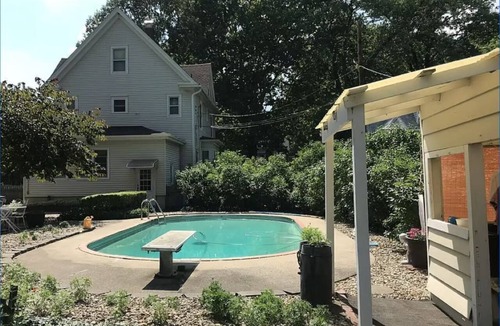 Springfield House | Pool & Spacious 5BR, Classic Home, Fully Furnished