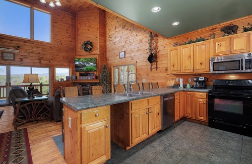 Ellijay Cabin | Poolside Mountain Retreat- Family-sized, pet-friendly, pool, hot tub, private