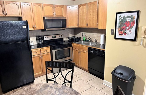 Baton Rouge Condo | Popular Downtown Spot min to LSU