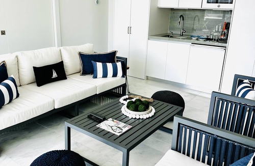 Islamorada Apartment | Port Antigua NEW Luxury one bedroom/2 bath apt with pool
