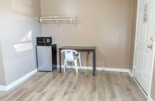 Sparta Apartment | Premium 2 Queen Bed Smoking