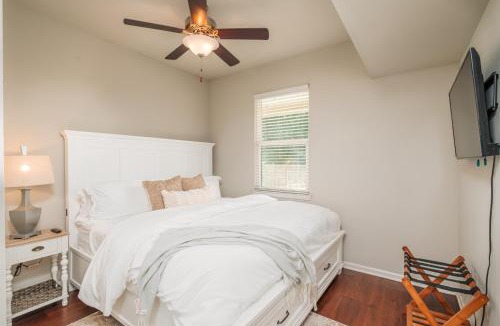 Starkville Apartment | Prime Location 1st Floor No stairs Walk 2 MSU