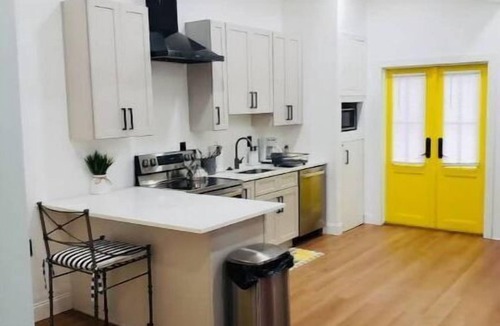 Knight Park Apartment | Private 2BR w/King & Sleeper Sofa in the Heart of ATL