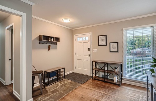 Atlanta House | Private 3BR Atlanta Retreat, Near Emory & CHOA, Pet-Friendly, Full Kitchen