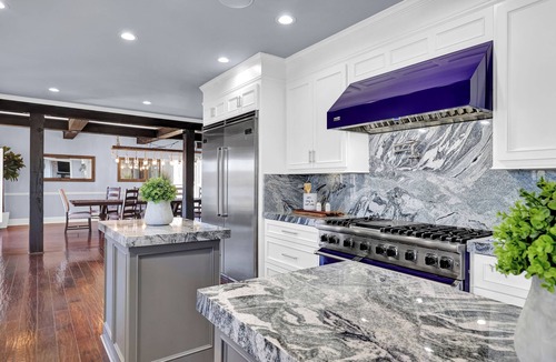 Macon House | Private 7BR Lakehouse Estate|Pool, HotTub|13 Beds