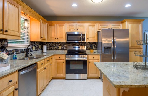 Clayton House | Private 7BR Retreat w/Views | Lakes & Wineries