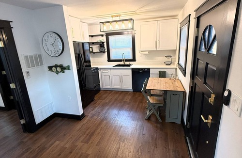 Tallahassee Cottage | Private bungalow within quaint Tallahassee neighborhood.