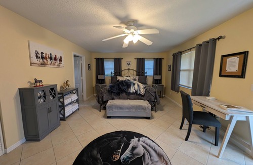 Loxahatchee House | Private Guest House on a horse farm