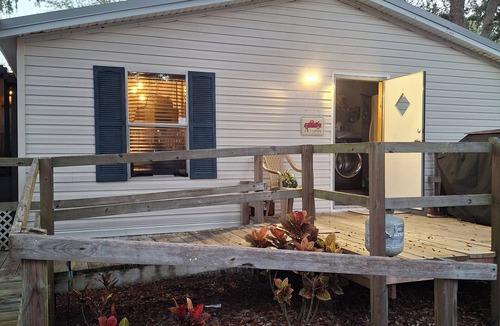 De Leon Springs House | Promise Sanctuary - 47 Private Acres - Trails Fire Pit Pet-Friendly