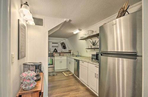 Tignall Cabin | Quaint Tignall Cabin w/Deck & Private Dock!
