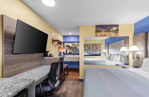 East Point Hotel | Quality Inn & Suites East Point - Atlanta Area