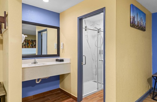 East Point Hotel | Quality Inn & Suites East Point - Atlanta Area
