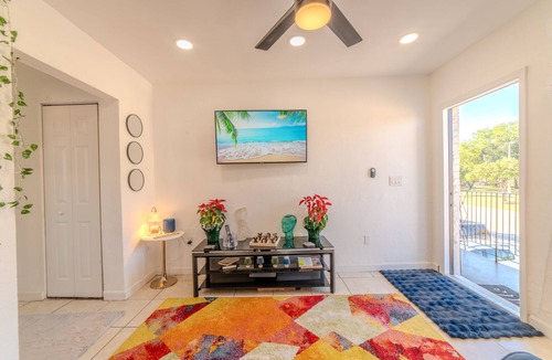 Overtown Condo | Queens Cozy Condo near Downtown/Airport with WiFi, AC in charming Miami