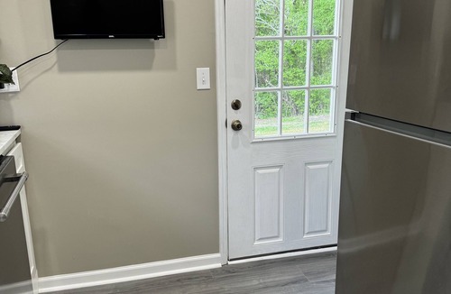Corinth House | Quiet home to relax and unwind!