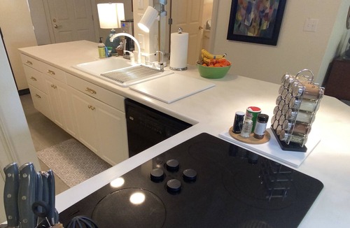 Sharpsburg House | Quiet Lakefront Convenience