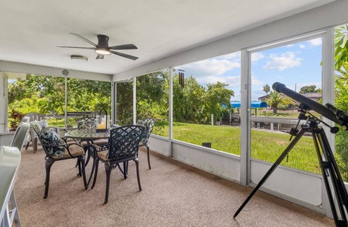 Punta Gorda House | ☼ Quiet Neighborhood on a Canal with Boat Dock, Sea Wall and Lanai! And Kayaks