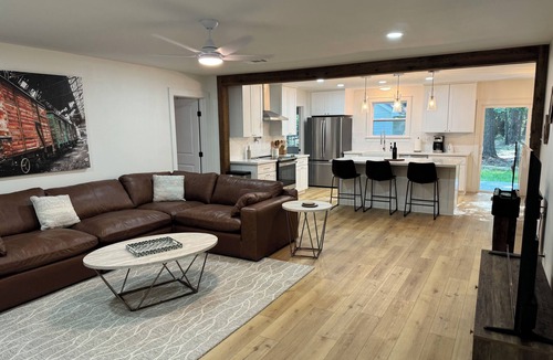 Mandeville House | Quiet Northshore Retreat a few miles from Lake Pontchartrain’s shoreline!