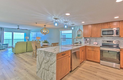 North Redington Beach Condo | Ram Sea 614: 3 BR, 2 BA Condominium in N. Redington Beach, Sleeps 8