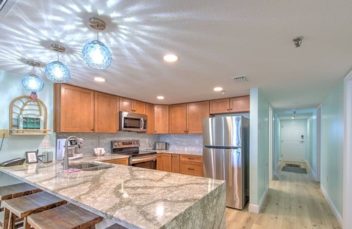 North Redington Beach Condo | Ram Sea 614: 3 BR, 2 BA Condominium in N. Redington Beach, Sleeps 8