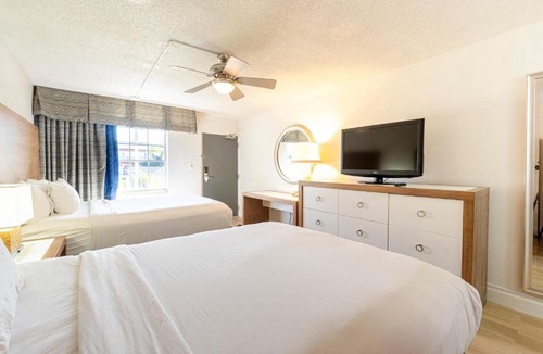 Kissimmee Hotel | Ramada by Wyndham Flamingo Water Park