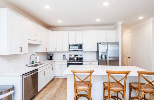 Oxford House | Rebs on Miramar by Apex Short Term Stays