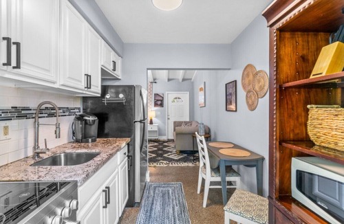 Highland Park Delray Villa | Red Palm Villas - Serene Studio