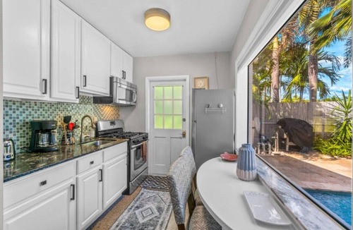 Highland Park Delray Villa | Red Palm Villas: The Saw Palmetto
