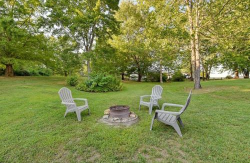 Rogers House | Red River Gorge Cabin: Hike + Relax!