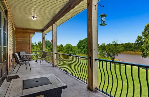 Alexandria House | Red River Retreat
