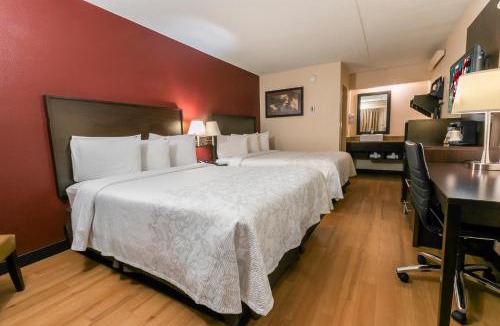 Buford Highway Hotel | Red Roof Inn PLUS+ Atlanta - Buckhead