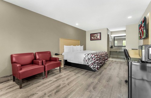 West Memphis Hotel | Red Roof Inn West Memphis, AR