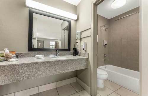 West Memphis Hotel | Red Roof Inn West Memphis, AR