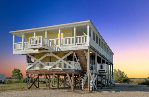 Hopedale House | Reel'em In Lodge - A Reel Fisherman Lodge!