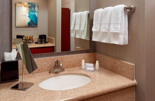 Home Park Hotel | Relax and Recharge! 4 Convenient Units, Seasonal Outdoor Pool, Pet-friendly!