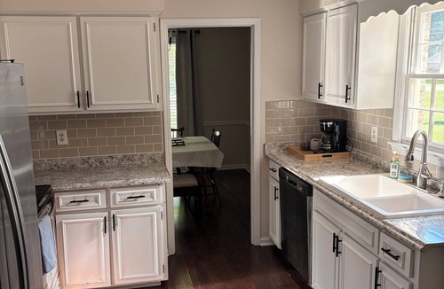 LaGrange House | Relax and Unwind near West Point Lake