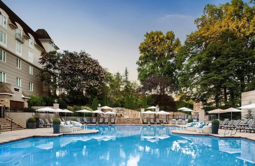 Braselton Hotel | Relax in Upscale Accommodations Near Georgia’s Winery Tours & Golf Clubs