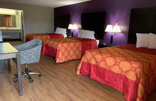 Winona Hotel | Relax Inn & Suites