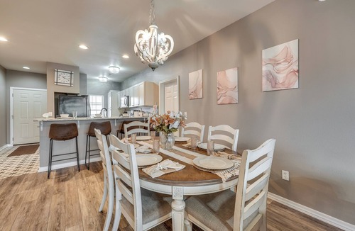 Branson West Condo | Relax Poolside! Golfer’s Oasis in Branson West