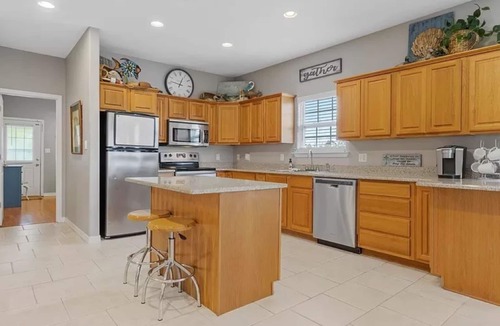 Shoreline Park House | Relaxation in Fisherman's Paradise! Private Boat Launch and Dock!