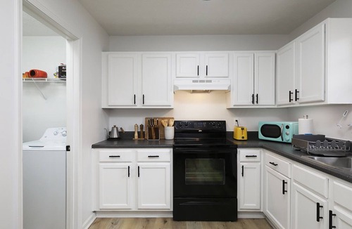 Cartersville House | Relaxing 2 beds with 2 separate baths townhouse l Perfect for family or business