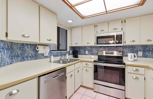 New Smyrna Beach Villa | Relaxing Beach Villa | Walk to Ocean + 3 Pools, Tennis & Trails