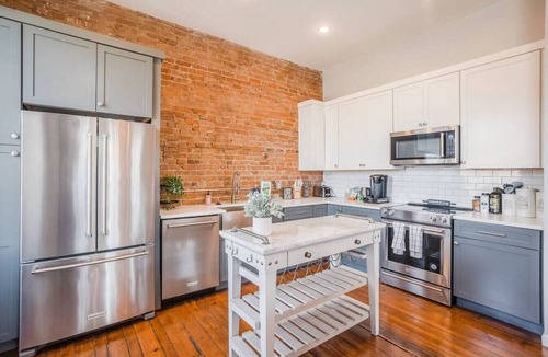 Mount Auburn Condo | Relaxing, Boho Chic 2B 2Bath Downtown City View Condo