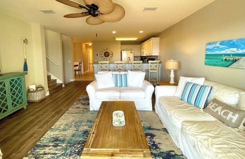 Ono Island House | Relaxing Breeze: Great Views, Pool & 2 Kayaks!