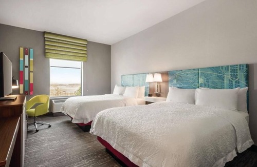 Brooklyn Park Hotel | Relaxing Brooklyn Park Getaway with Pool & Free Breakfast l 2 Comfortable Rooms