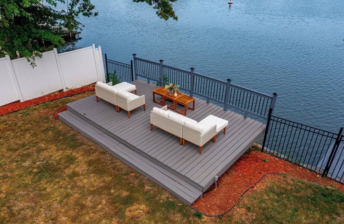 Rockford House | Relaxing Riverside Stay w HotTub