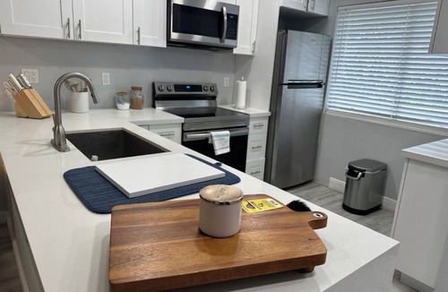 Inverrary Condo | Remodeled 2BR Condo Quiet & Cozy Near World Cup Venues